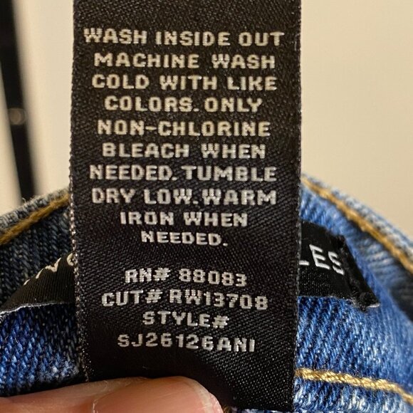 NWT Sincerely Jules High Rise Straight Jeans - Picture 9 of 10